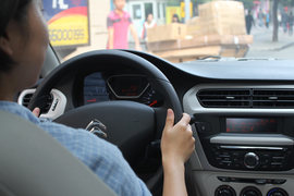 雪铁龙全新爱丽舍试驾