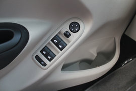 雪铁龙全新爱丽舍试驾