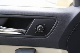 2013款上海大众全新桑塔纳1.6L自动静态体验实拍