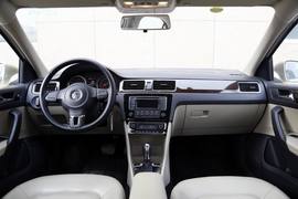2013款上海大众全新桑塔纳1.6L自动静态体验实拍