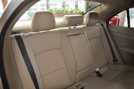 2011款铃木凯泽西2.4L两驱手动标准版