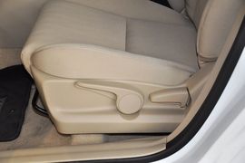 2011款铃木凯泽西2.4L两驱手动标准版