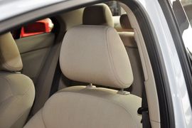2011款铃木凯泽西2.4L两驱手动标准版