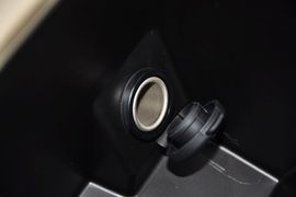 2011款铃木凯泽西2.4L两驱手动标准版