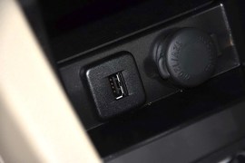 2011款铃木凯泽西2.4L两驱手动标准版