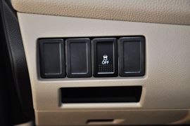 2011款铃木凯泽西2.4L两驱手动标准版