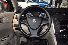 2011款铃木凯泽西2.4L两驱手动标准版