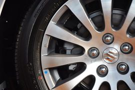 2011款铃木凯泽西2.4L两驱手动标准版