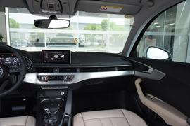 2017款奥迪A4L
