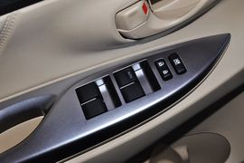 2014款丰田威驰1.3L自动智尚版