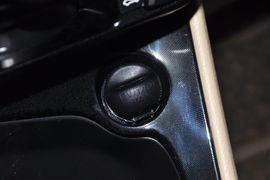 2014款丰田威驰1.3L自动智尚版