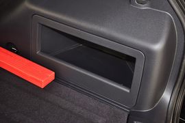 2014款Jeep指南者2.4L四驱豪华版