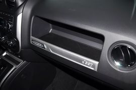 2014款Jeep指南者2.4L四驱豪华版