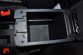 2014款Jeep指南者2.4L四驱豪华版