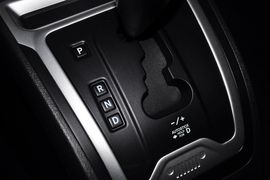 2014款Jeep指南者2.4L四驱豪华版