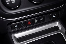 2014款Jeep指南者2.4L四驱豪华版