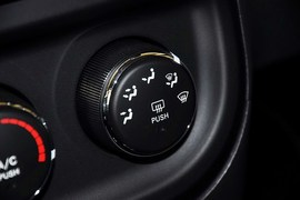 2014款Jeep指南者2.4L四驱豪华版