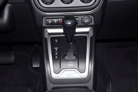 2014款Jeep指南者2.4L四驱豪华版