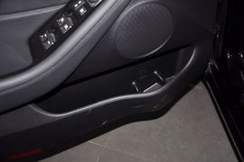 2013款起亚凯尊2.4L商务天窗版