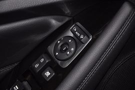2013款起亚凯尊2.4L商务天窗版