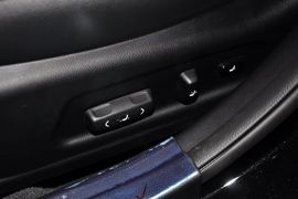 2013款起亚凯尊2.4L商务天窗版