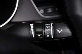2013款起亚凯尊2.4L商务天窗版
