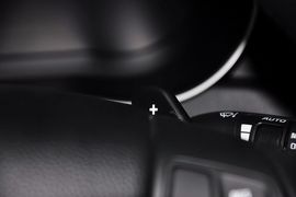 2013款起亚凯尊2.4L商务天窗版