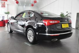 2013款起亚凯尊2.4L商务天窗版