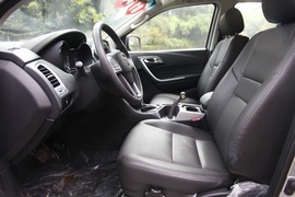 2013款江铃驭胜S350试驾活动实拍