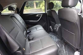 2013款江铃驭胜S350试驾活动实拍