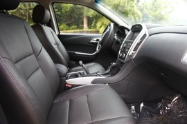 2013款江铃驭胜S350试驾活动实拍