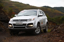 2013款江铃驭胜S350试驾活动实拍