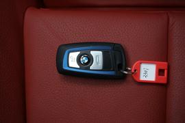2017款宝马330i