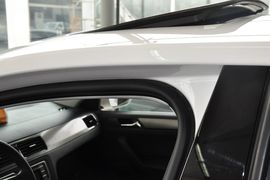2013款全新桑塔纳1.6L手动豪华版