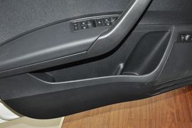 2013款全新桑塔纳1.6L手动豪华版