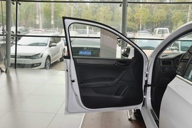 2013款全新桑塔纳1.6L手动豪华版