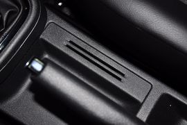 2013款全新桑塔纳1.6L手动豪华版