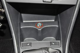 2013款全新桑塔纳1.6L手动豪华版