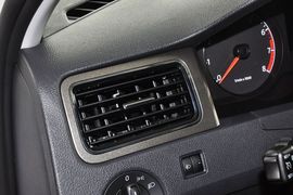 2013款全新桑塔纳1.6L手动豪华版
