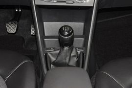 2013款全新桑塔纳1.6L手动豪华版