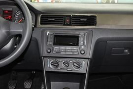 2013款全新桑塔纳1.6L手动豪华版