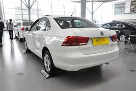 2013款全新桑塔纳1.6L手动豪华版