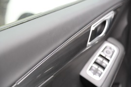 2017款众泰SR7