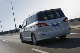 2012款进口日产贵士3.5L