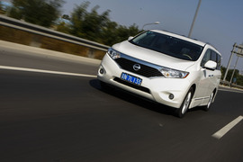 2012款进口日产贵士3.5L