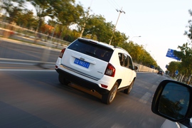 2014款Jeep指南者试驾