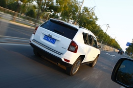 2014款Jeep指南者试驾