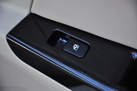 2014款长安逸动1.6L手动豪华型