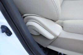 2014款长安逸动1.6L手动豪华型