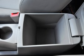 2014款长安逸动1.6L手动豪华型